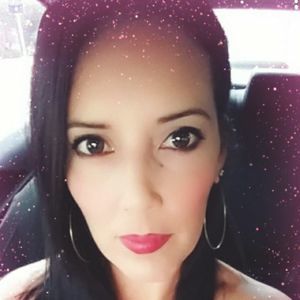 Meet your Posher, Iris